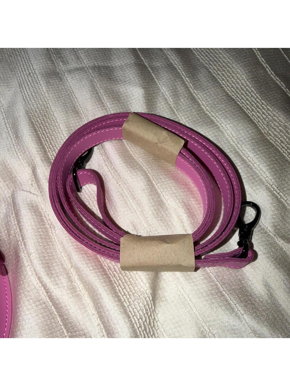 Rare Dr. Martens Heart Shaped Bag Backpack Crossbody Thrift Pink Kiev Leather - Picture 8 of 9